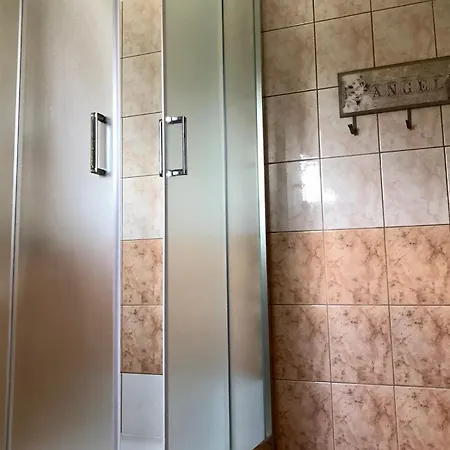 Miedzynarodowe Schronisko Mlodziezowe Ptsm Szarotka